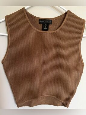 House of Harlow 1960 Ribbed Cropped Top in Brown